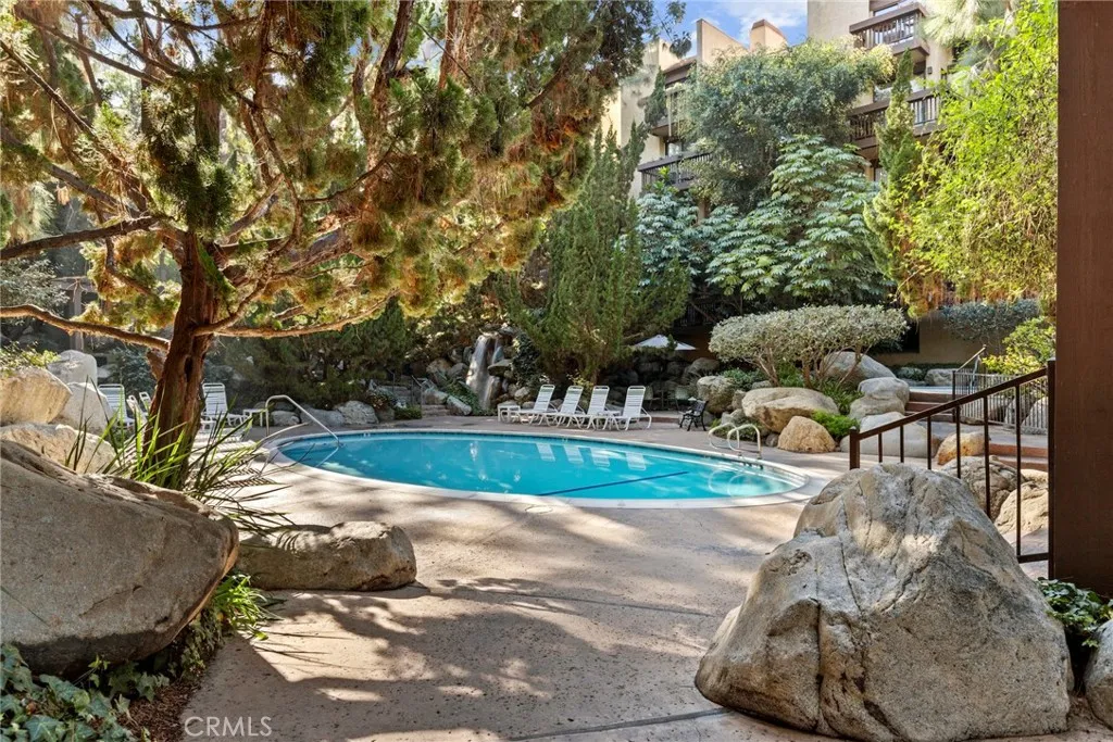 1655 Clark Avenue 331, Long Beach, California 90815 home-pic-28