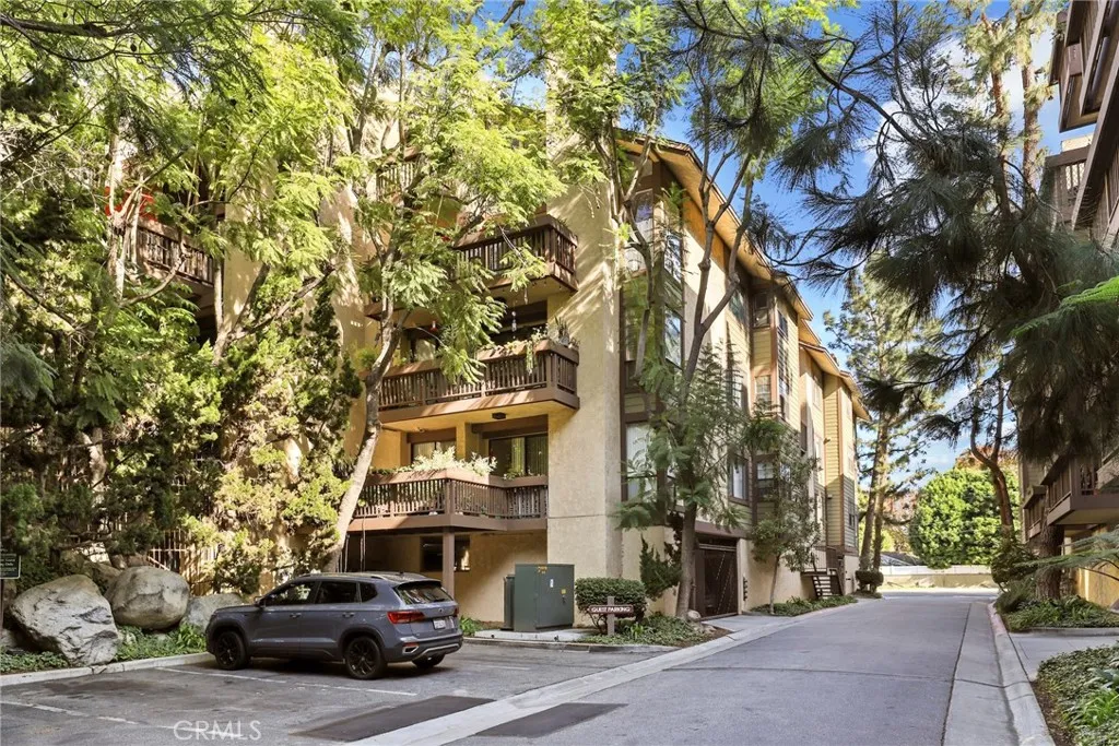 1655 Clark Avenue 331, Long Beach, California 90815 home-pic-1