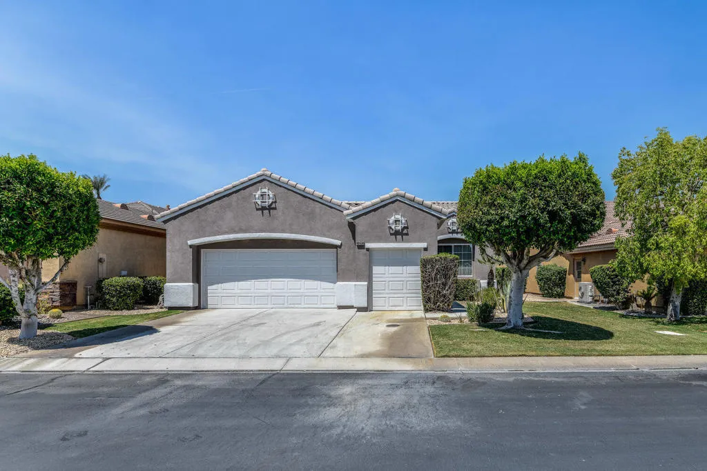 80538 Knightswood Road, Indio, California 92201 home-pic-2