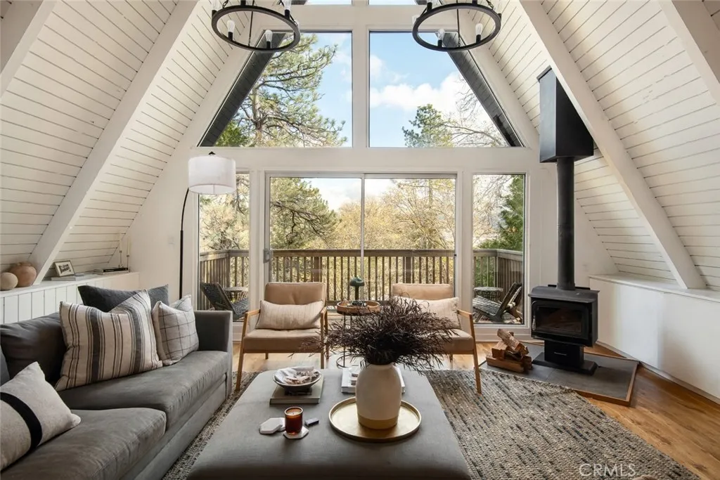 27582 North Bay, Lake Arrowhead, California 92352 home-pic-0