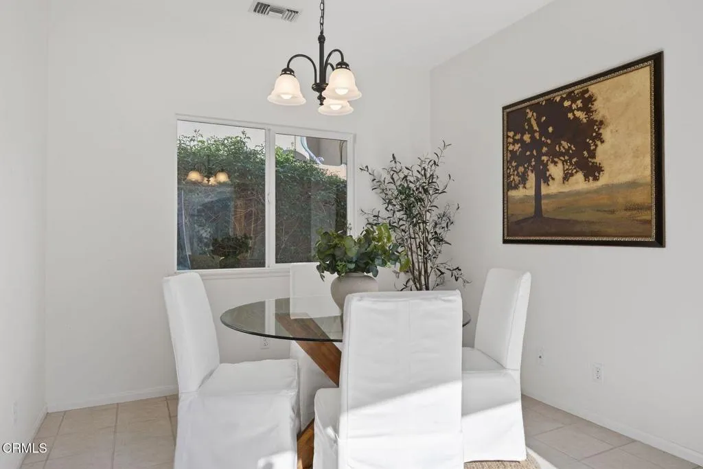 341 Roosevelt Avenue, Ventura, California 93003 home-pic-18