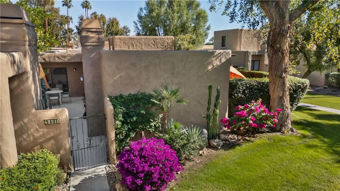 4891 N Winners Circle D, Palm Springs, California 92264 home-pic-2