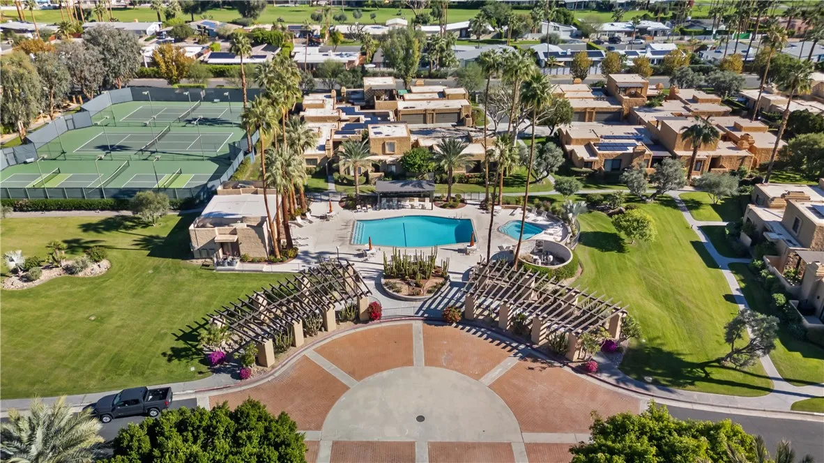 4891 N Winners Circle D, Palm Springs, California 92264 home-pic-35