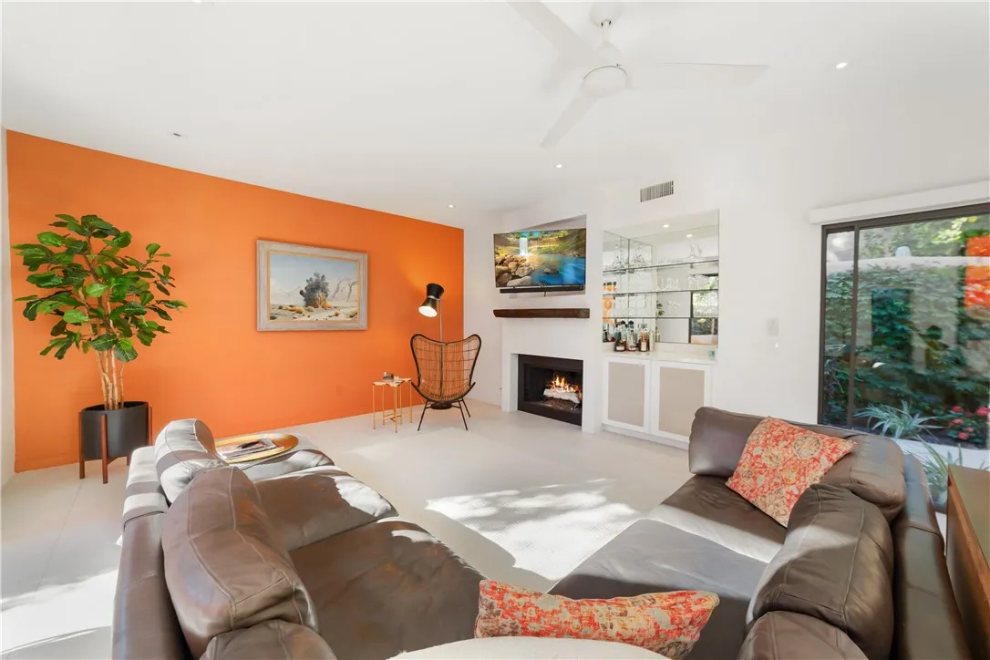 4891 N Winners Circle D, Palm Springs, California 92264 home-pic-24