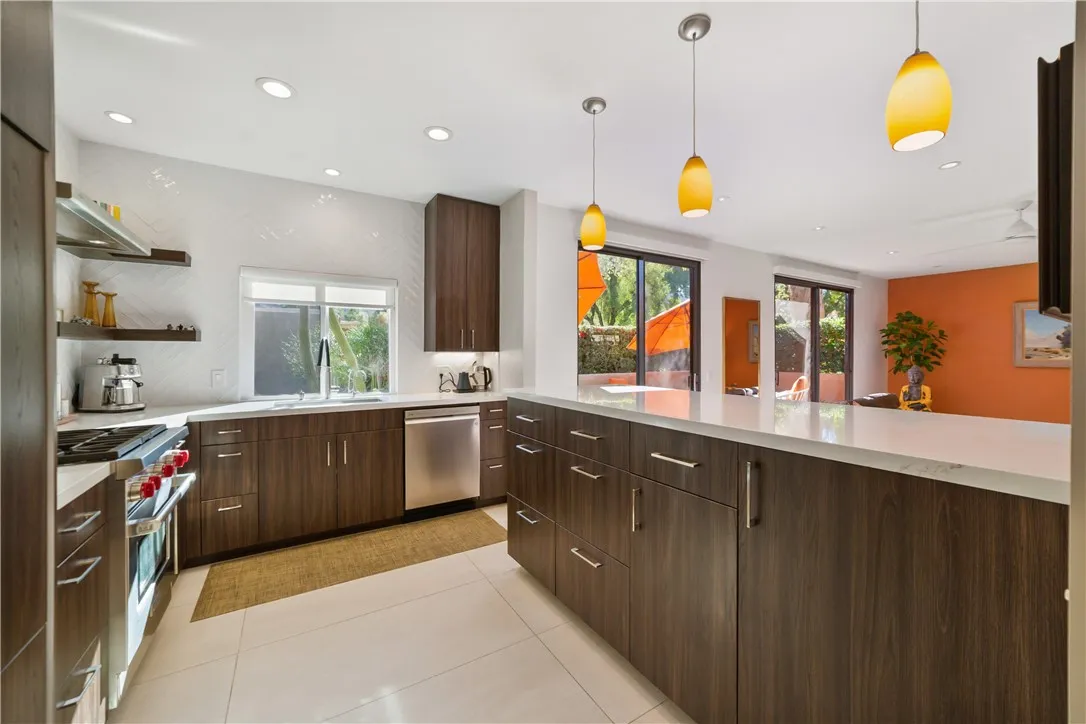 4891 N Winners Circle D, Palm Springs, California 92264 home-pic-10