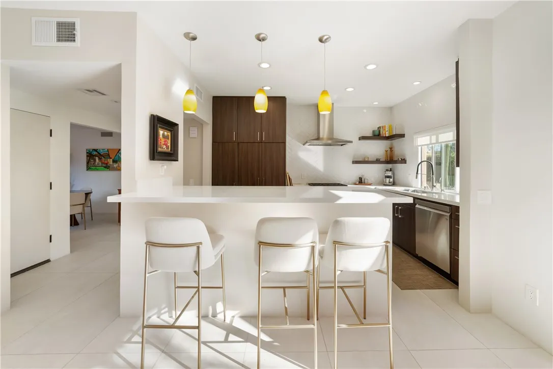 4891 N Winners Circle D, Palm Springs, California 92264 home-pic-12