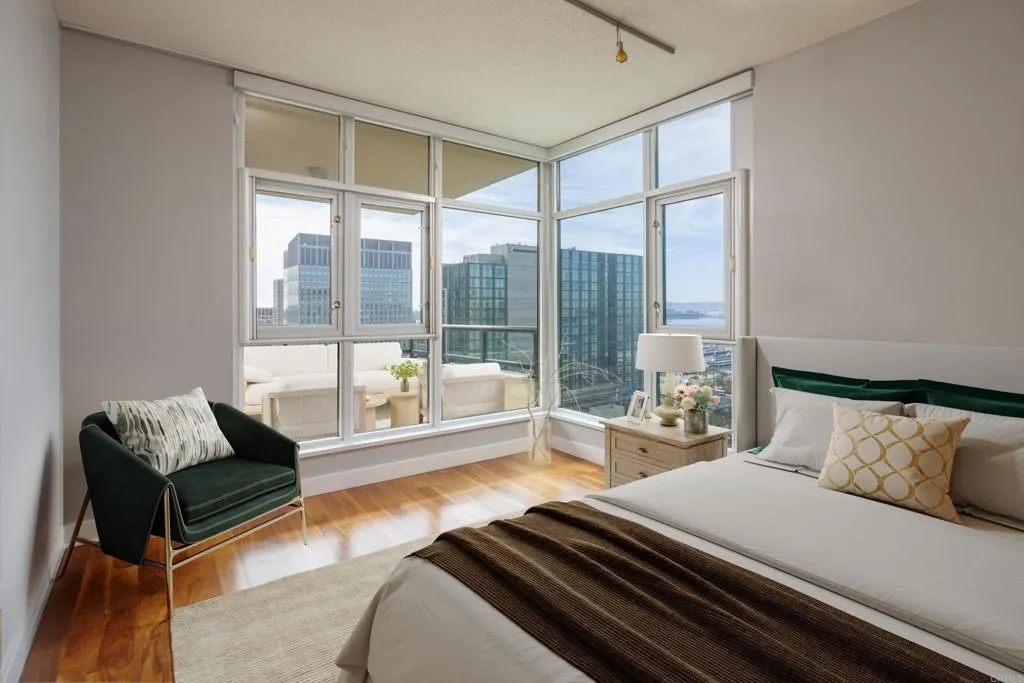 1199 Pacific Highway 1605, San Diego, California 92101 home-pic-15