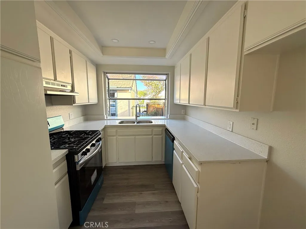 2421 Hawthorn, Escondido, California 92027 home-pic-17