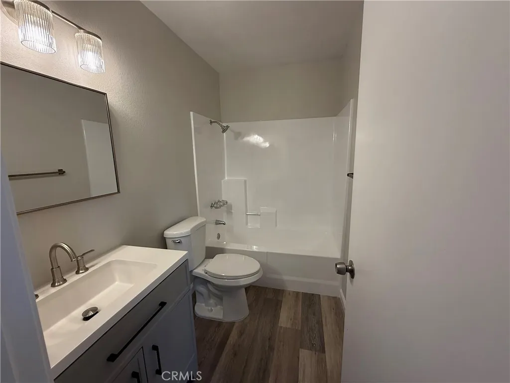 2421 Hawthorn, Escondido, California 92027 home-pic-11