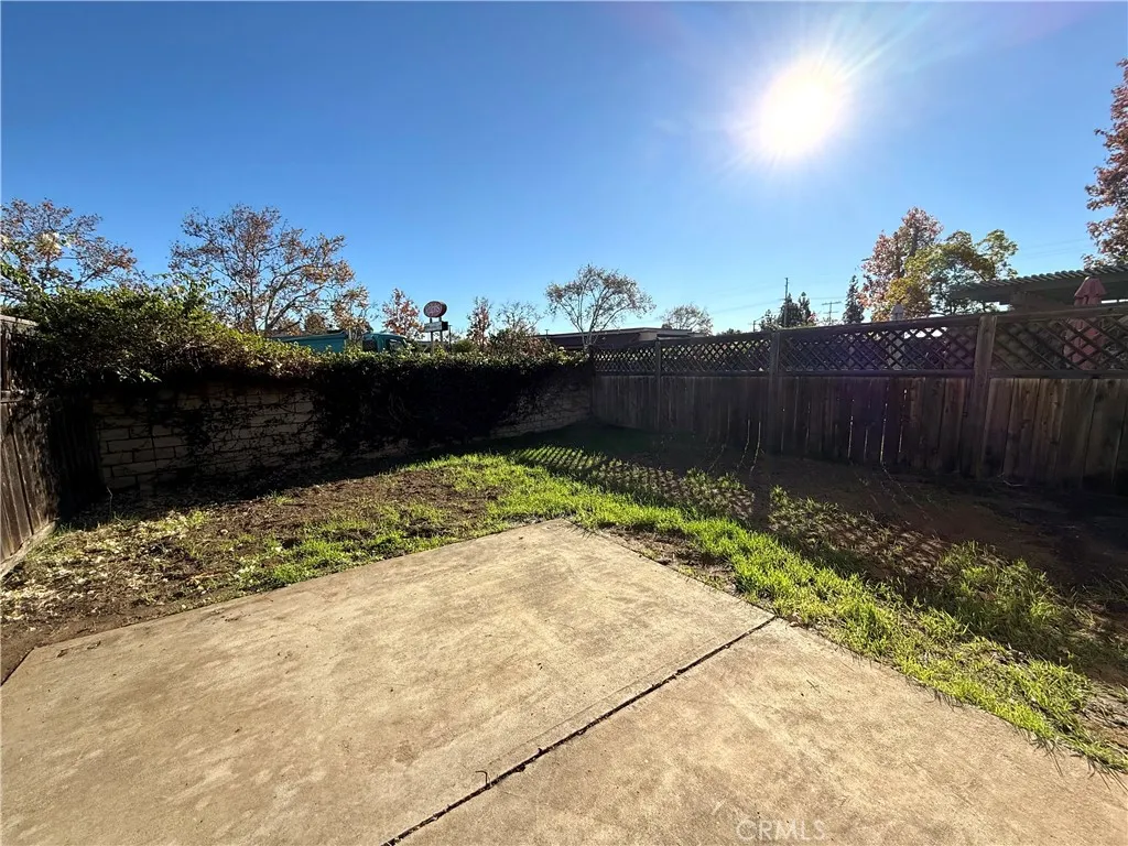 2421 Hawthorn, Escondido, California 92027 home-pic-21