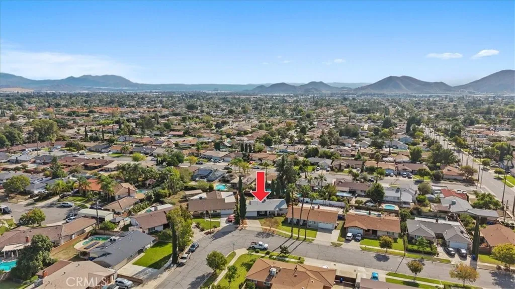 17547 Granada, Fontana, California 92335 home-pic-25