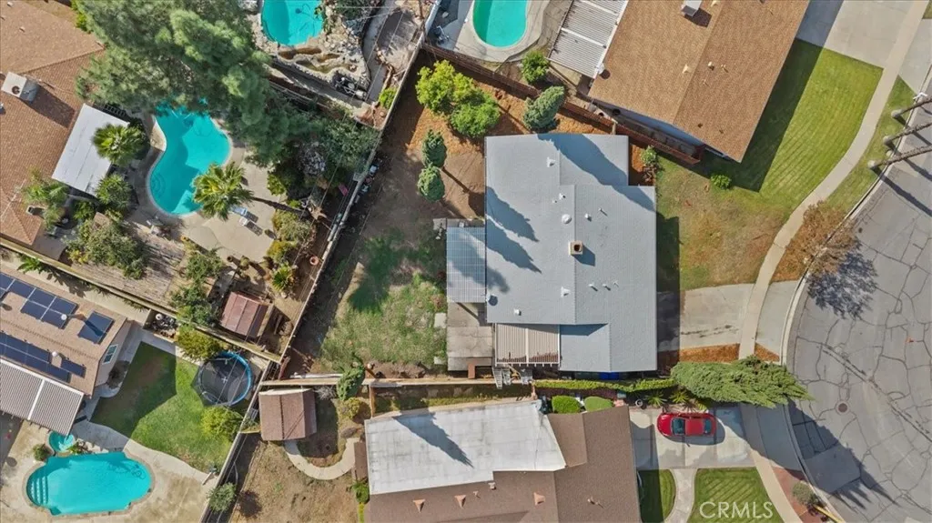 17547 Granada, Fontana, California 92335 home-pic-23