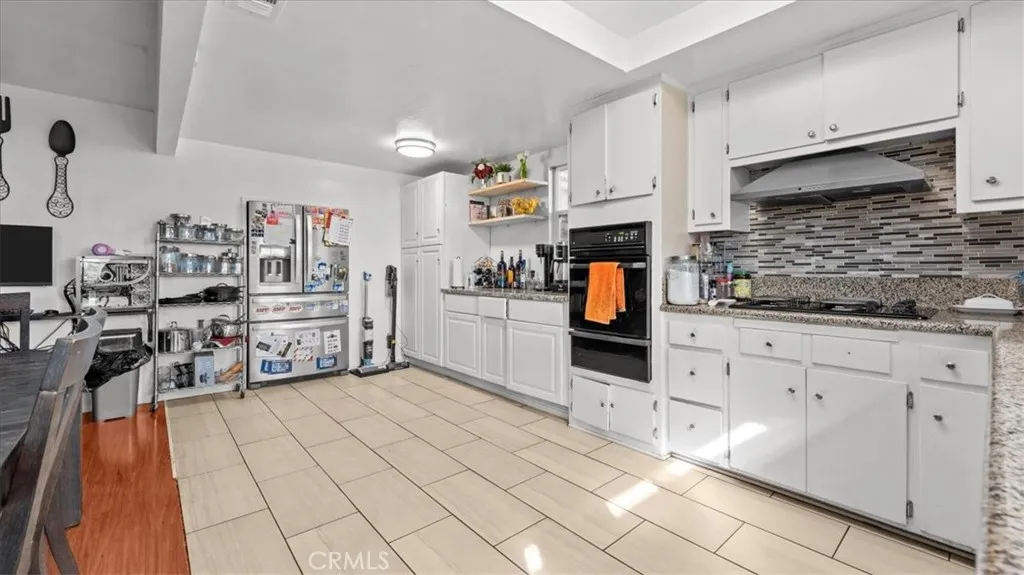 17547 Granada, Fontana, California 92335 home-pic-8