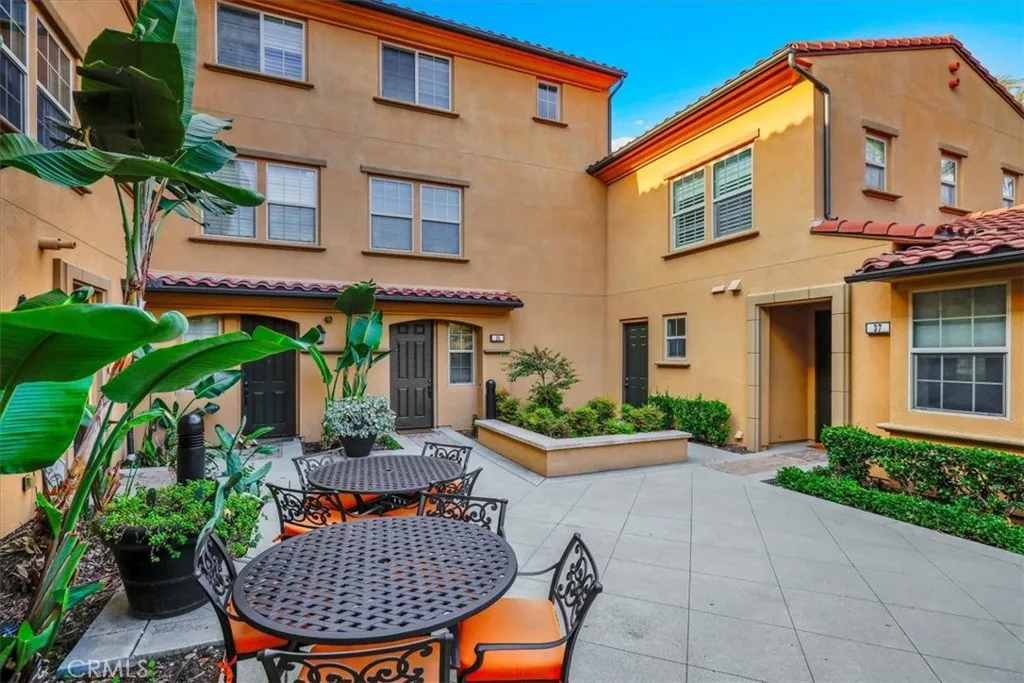 35 Silverado, Irvine, California 92618 home-pic-1