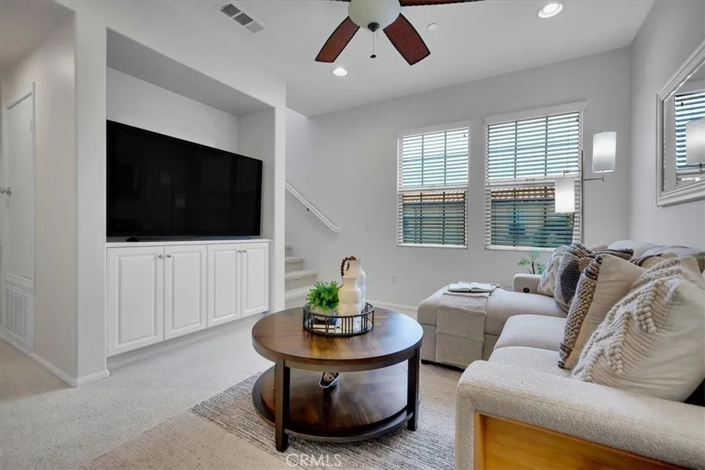35 Silverado, Irvine, California 92618 home-pic-4