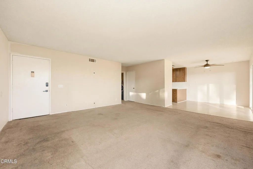 5174 Laurel Park Drive, Camarillo, California 93012 home-pic-3