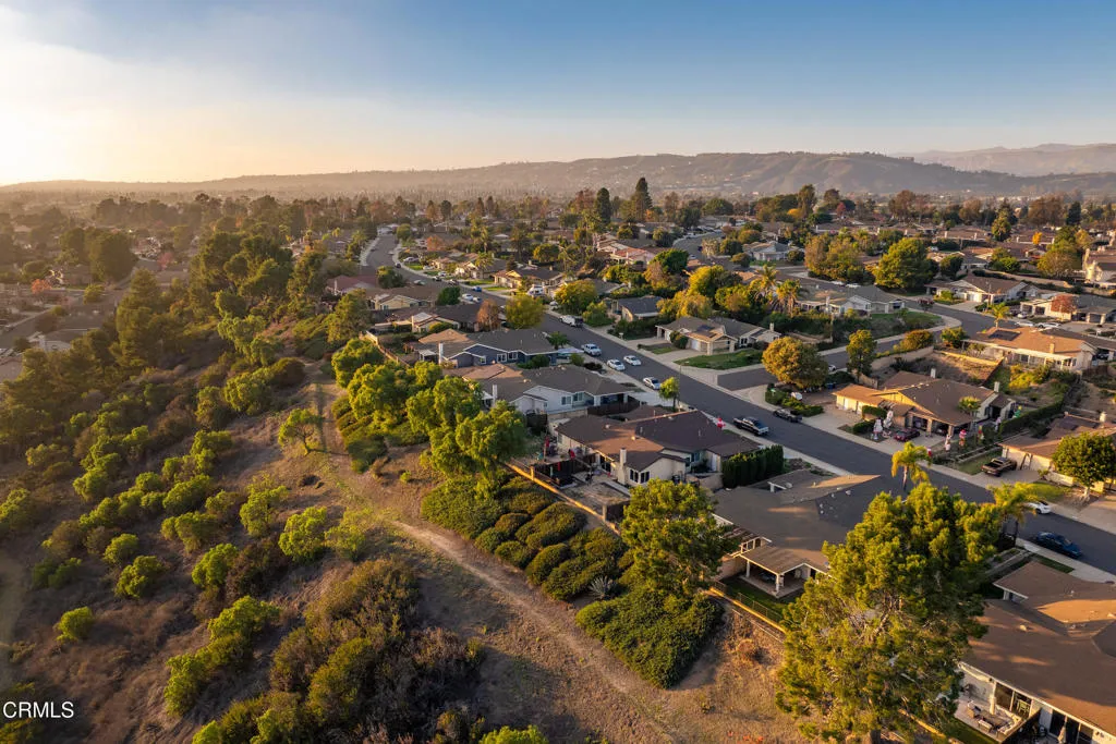 5174 Laurel Park Drive, Camarillo, California 93012 home-pic-34