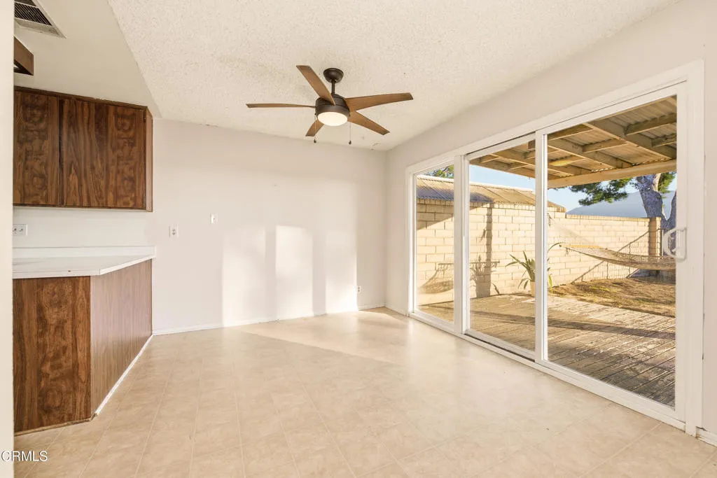 5174 Laurel Park Drive, Camarillo, California 93012 home-pic-6
