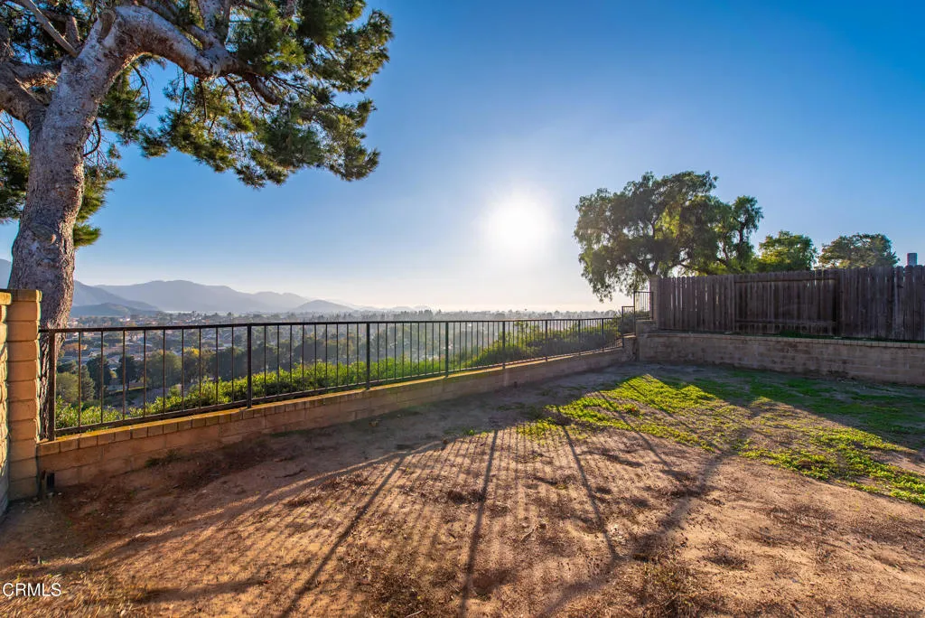 5174 Laurel Park Drive, Camarillo, California 93012 home-pic-28