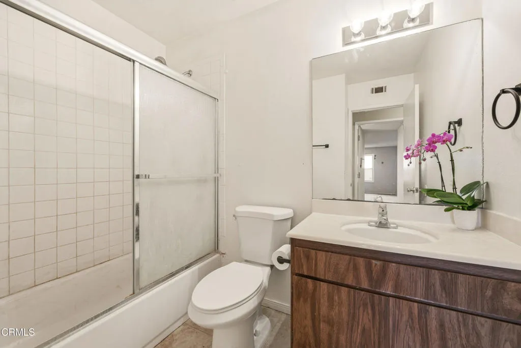5174 Laurel Park Drive, Camarillo, California 93012 home-pic-19