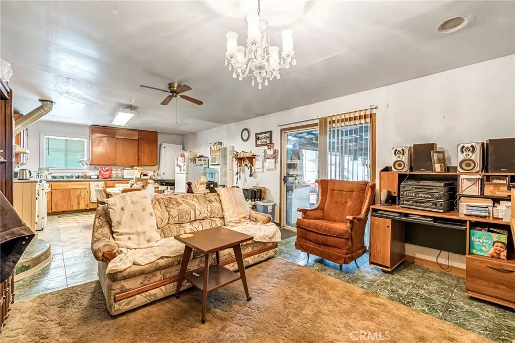 2463 Thompson, Selma, California 93662 home-pic-16