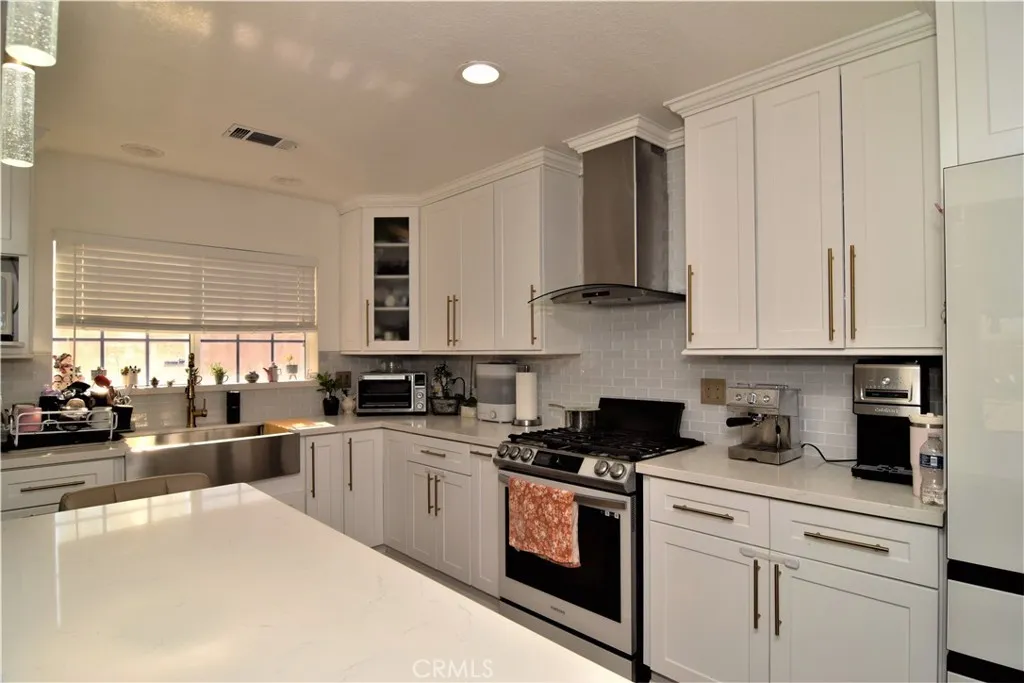 39334 Willowvale Road, Palmdale, California 93551 home-pic-4