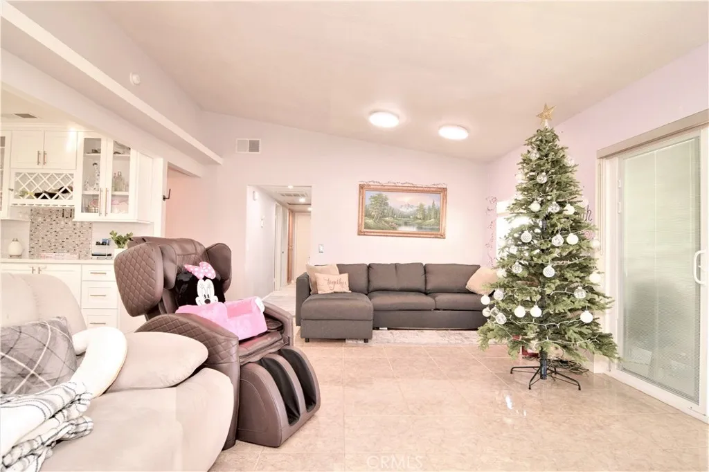 39334 Willowvale Road, Palmdale, California 93551 home-pic-6