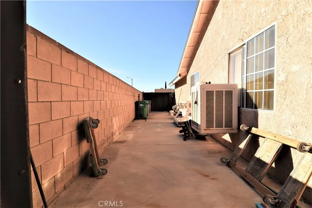 39334 Willowvale Road, Palmdale, California 93551 home-pic-20