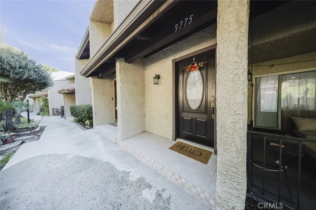 9775 Via Roma, Burbank, California 91504 home-pic-32