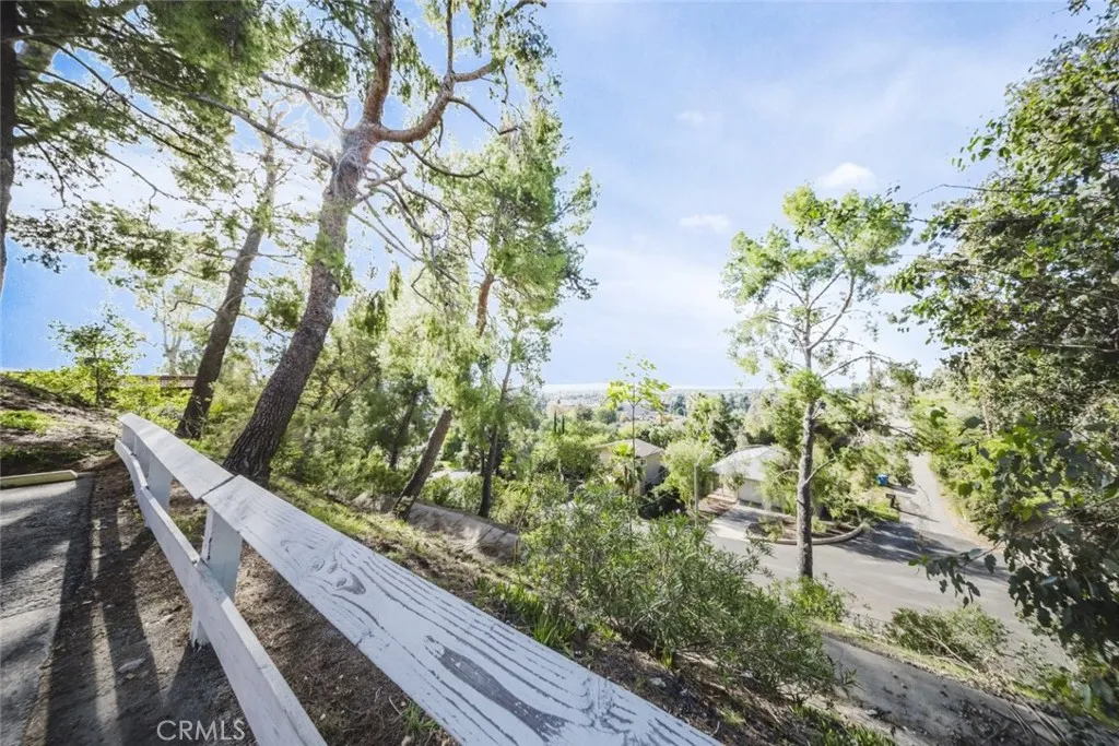 9775 Via Roma, Burbank, California 91504 home-pic-34