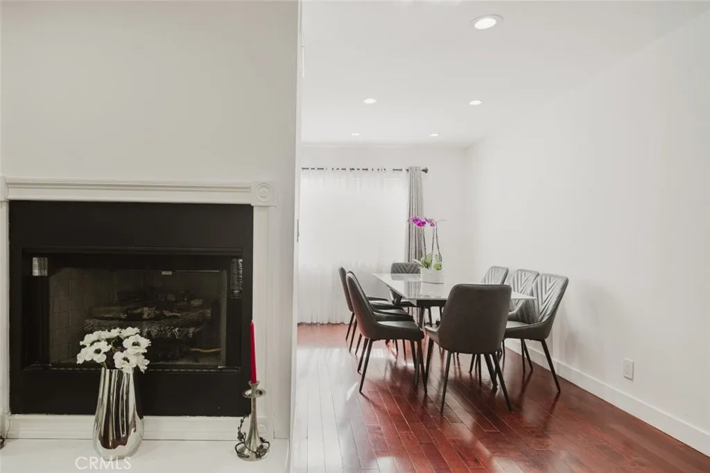 9775 Via Roma, Burbank, California 91504 home-pic-9