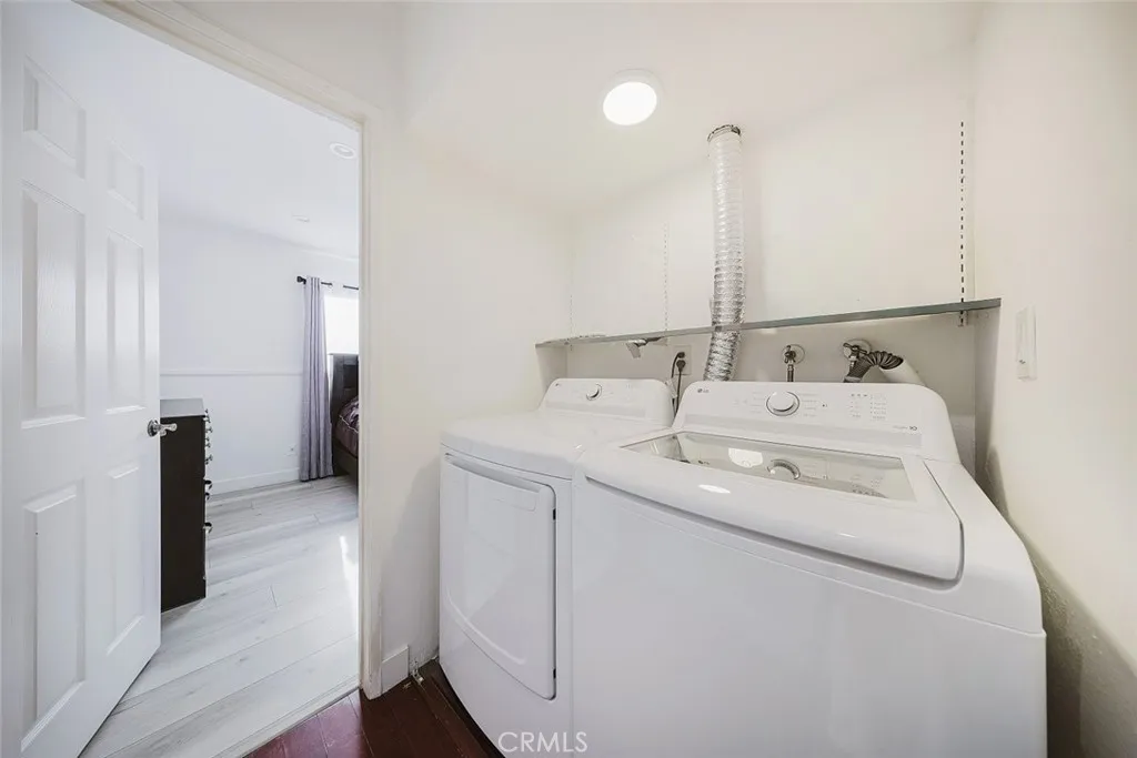 9775 Via Roma, Burbank, California 91504 home-pic-20