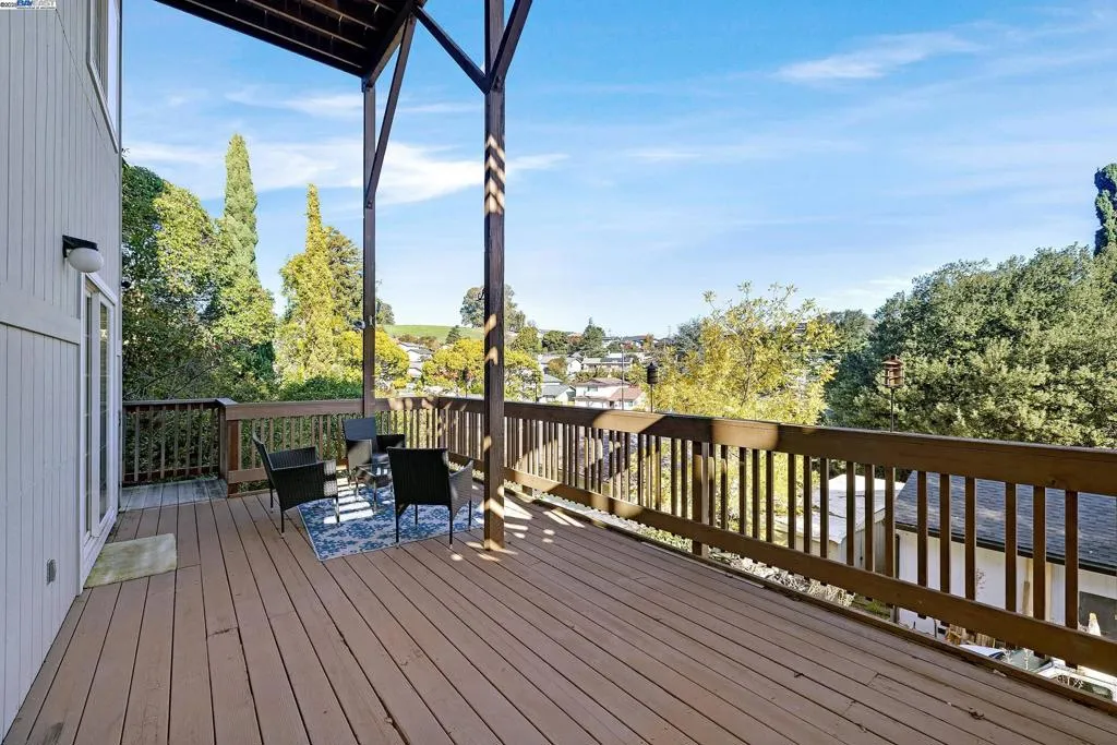 19464 Yuma St, Castro Valley, California 94546 home-pic-34