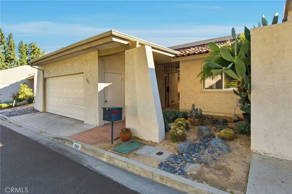 880 W Highpoint, Claremont, California 91711 home-pic-4