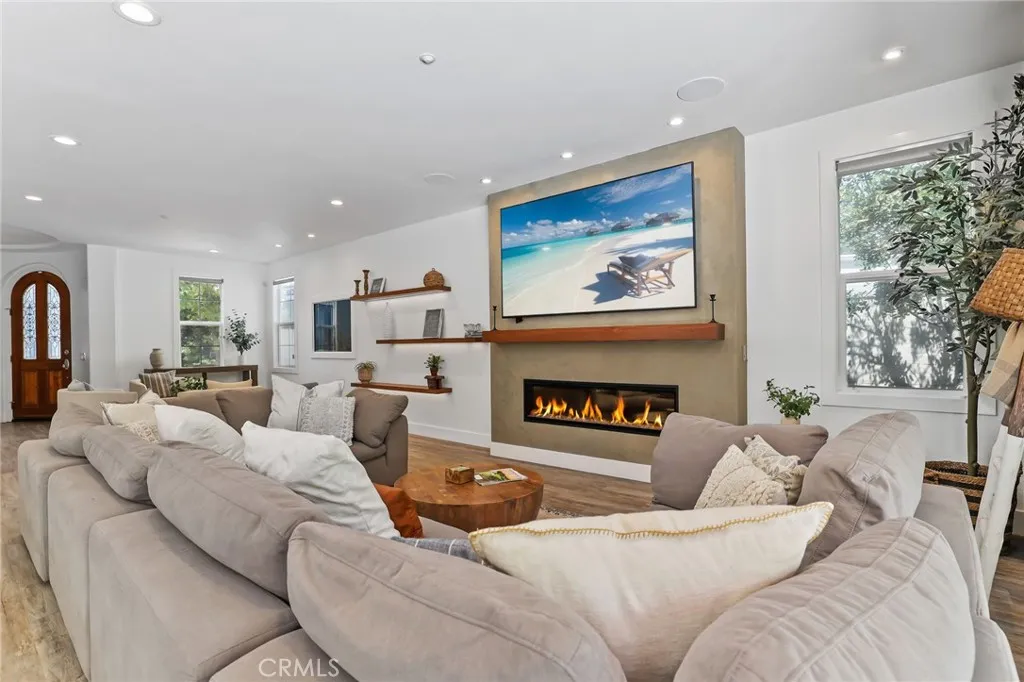 1 Tularosa Court, Aliso Viejo, California 92656 home-pic-10