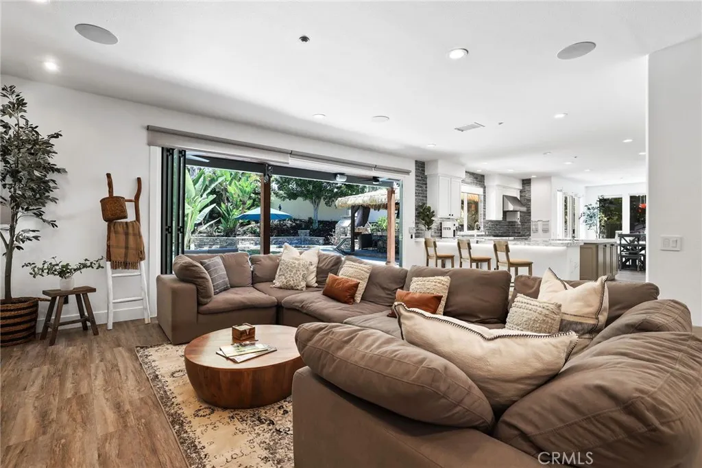 1 Tularosa Court, Aliso Viejo, California 92656 home-pic-8