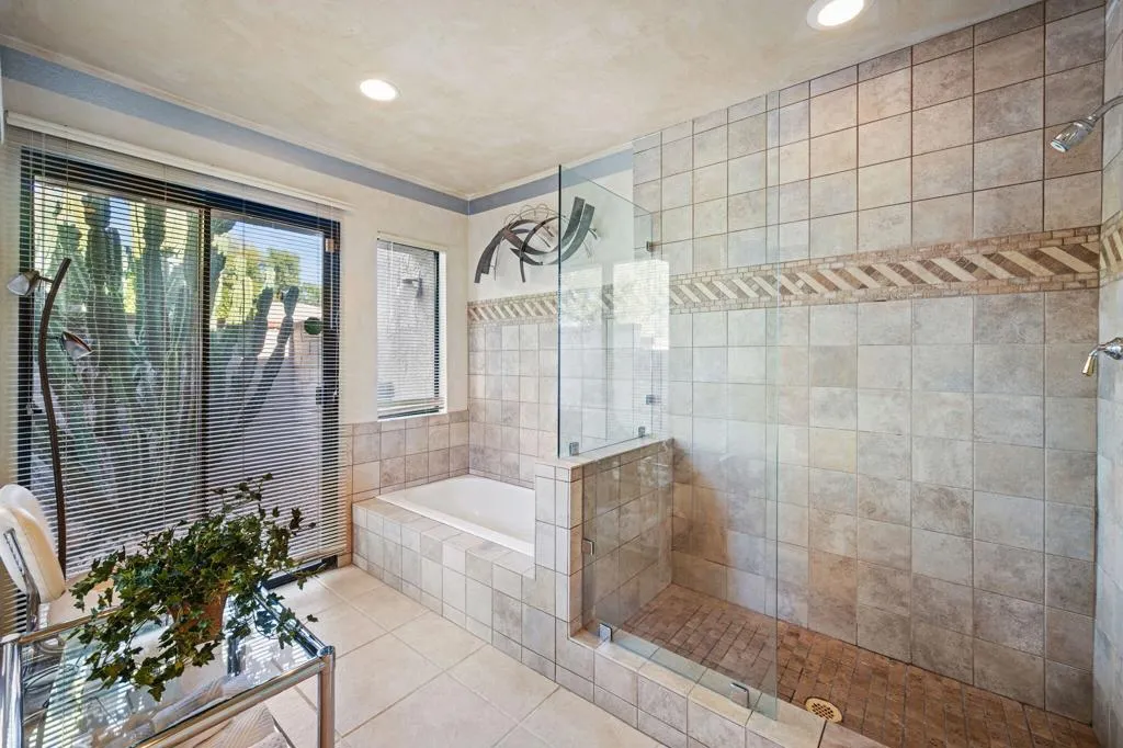 7571 Calle Mazamitla, Palm Springs, California 92264 home-pic-17