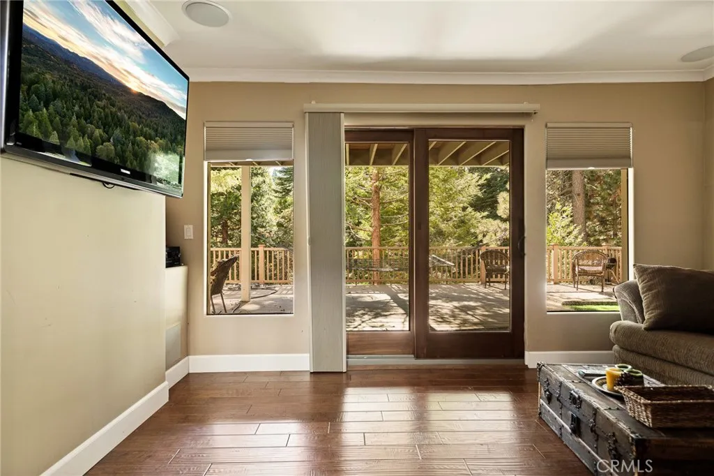 174 Hillcrest Court, Lake Arrowhead, California 92352 home-pic-30