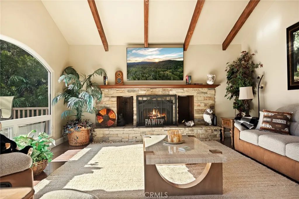 174 Hillcrest Court, Lake Arrowhead, California 92352 home-pic-5