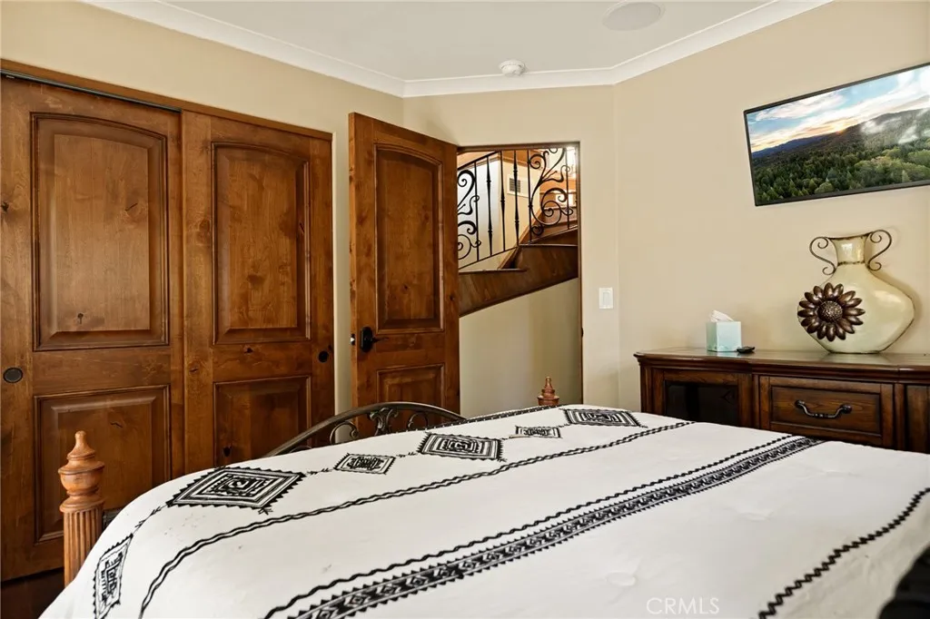 174 Hillcrest Court, Lake Arrowhead, California 92352 home-pic-27