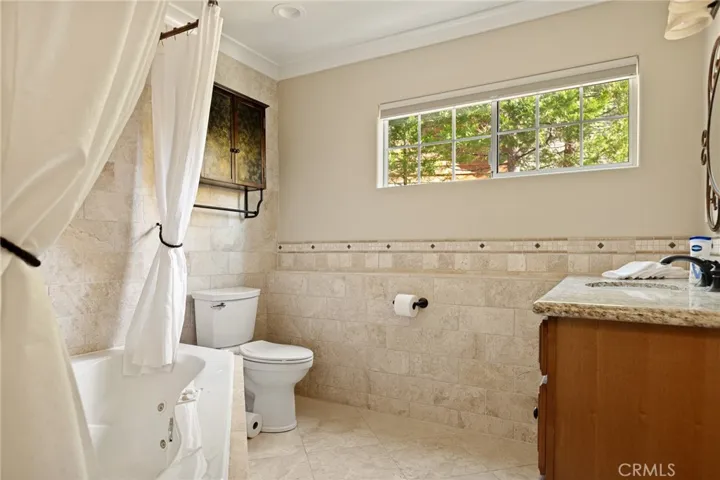 174 Hillcrest Court, Lake Arrowhead, California 92352