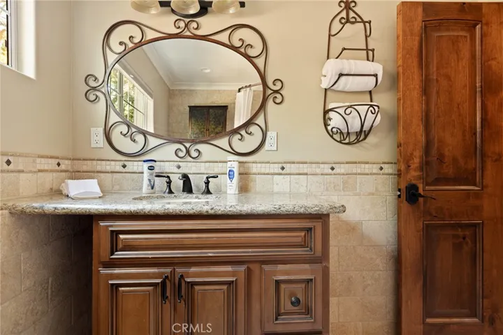 174 Hillcrest Court, Lake Arrowhead, California 92352