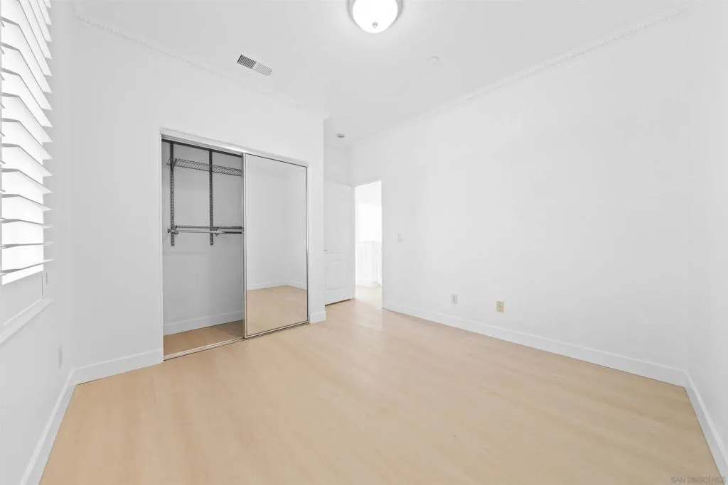 13055 Alora Pt, San Diego, California 92130 home-pic-26