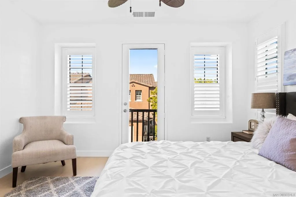 13055 Alora Pt, San Diego, California 92130 home-pic-31