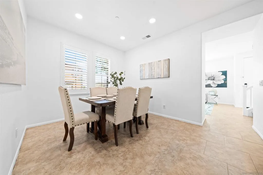 13055 Alora Pt, San Diego, California 92130 home-pic-16