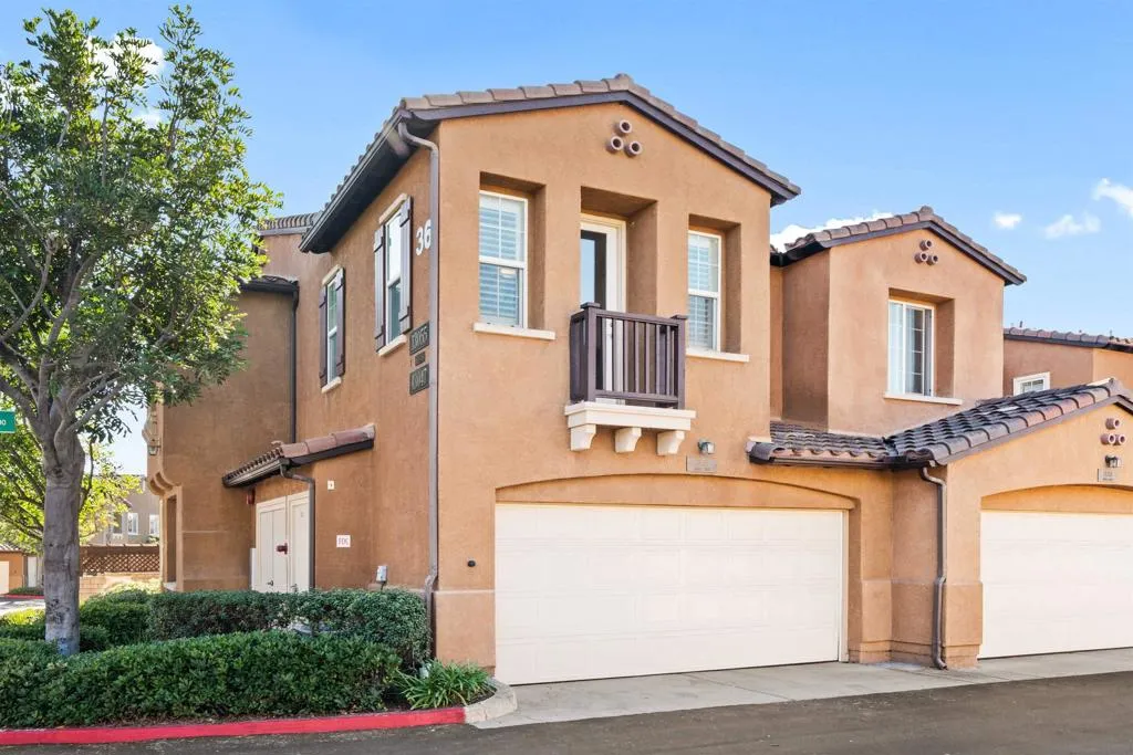 13055 Alora Pt, San Diego, California 92130 home-pic-4