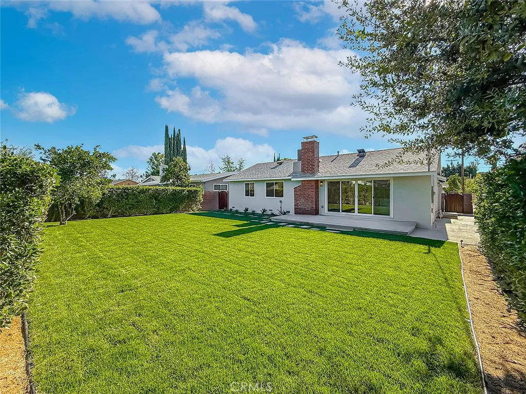 23275 Hamlin, West Hills, California 91307 home-pic-11