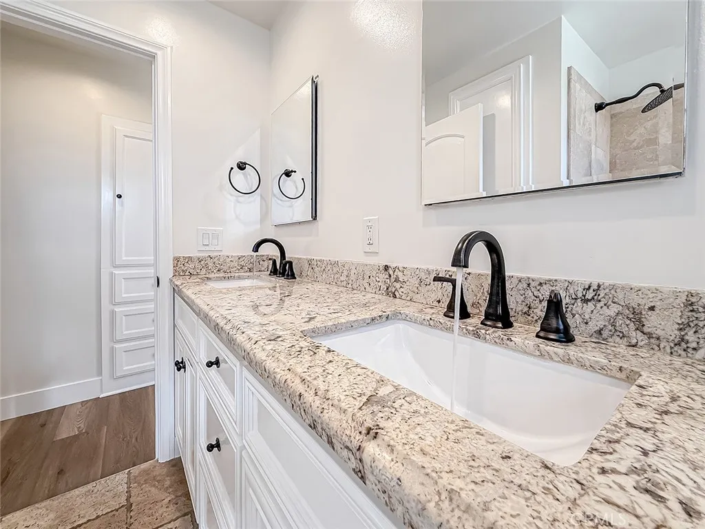 23275 Hamlin, West Hills, California 91307 home-pic-8