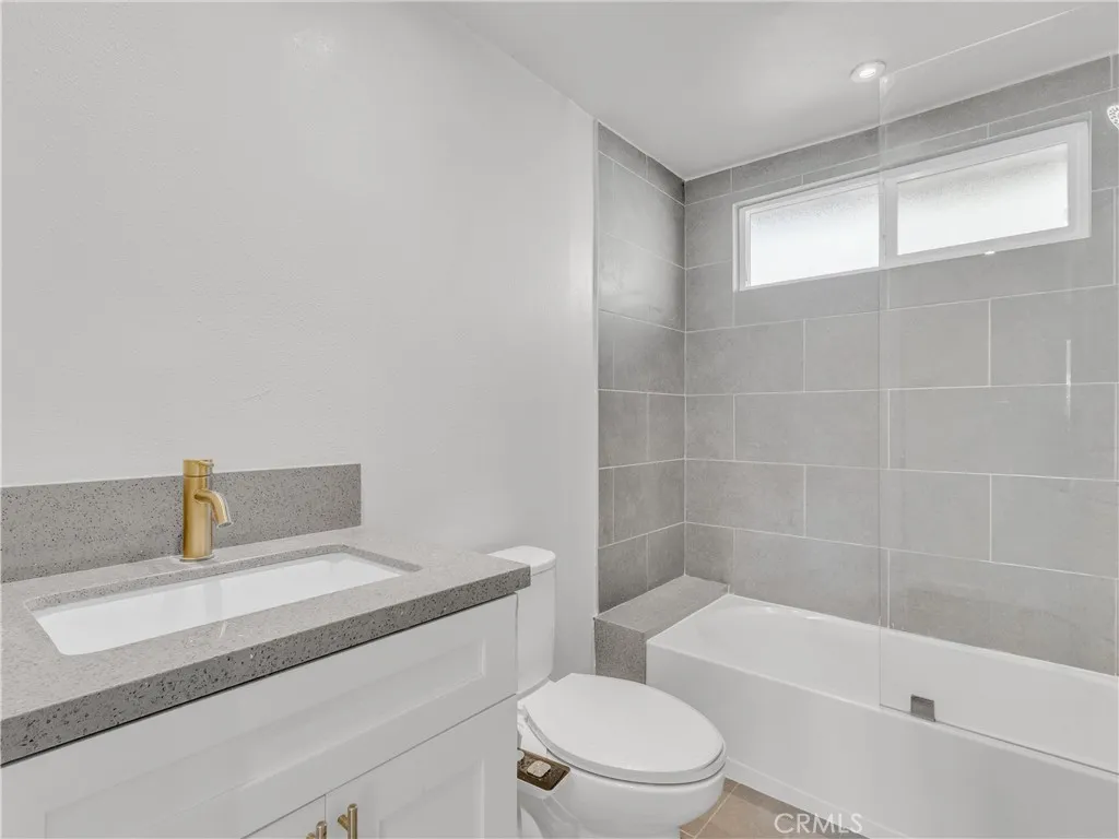 1406 Duarte Circle, Simi Valley, California 93065 home-pic-22