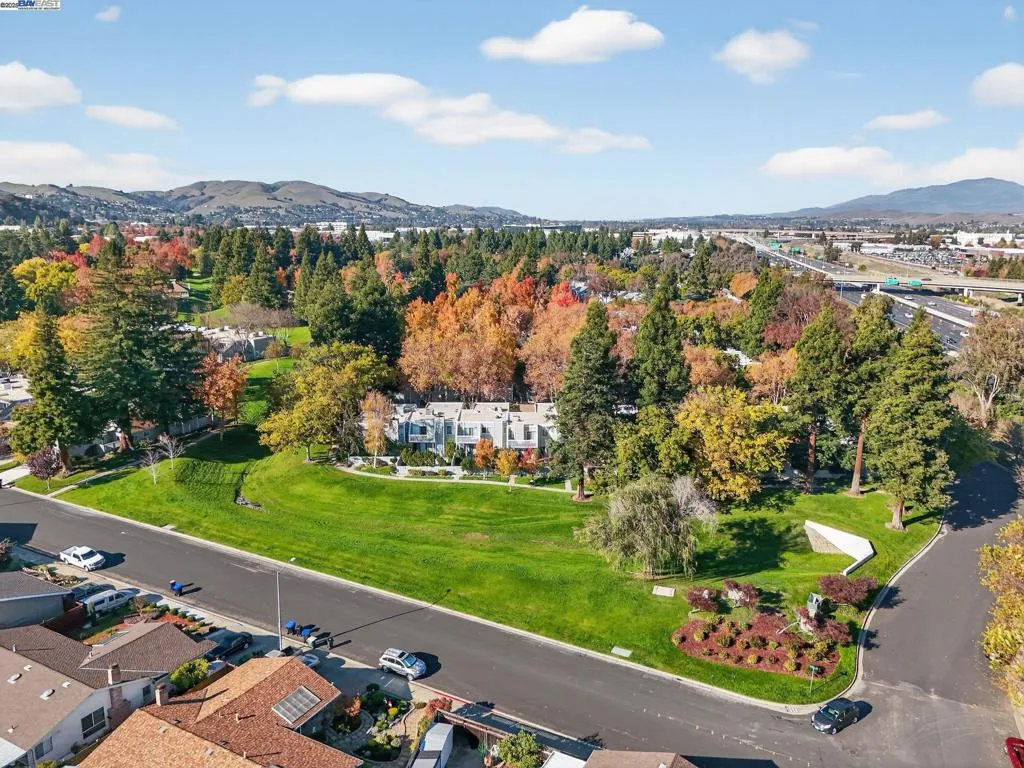 7210 Valley View Ct, Pleasanton, California 94588 home-pic-37